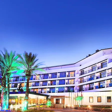 Queen's Park Turkiz Hotel
