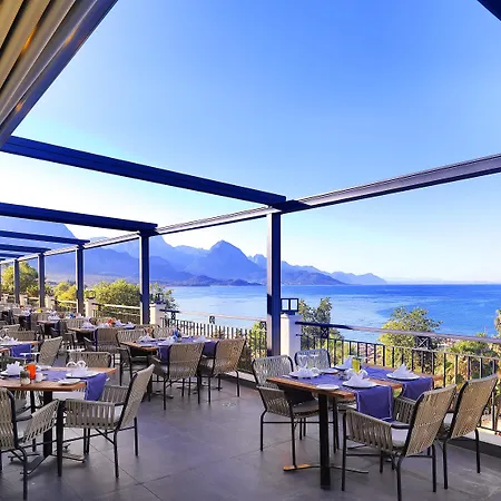 Hotel Queen's Park Turkiz