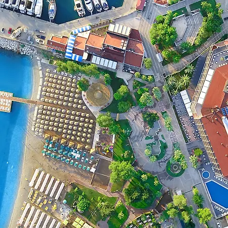 Hotel Queen's Park Turkiz 5*