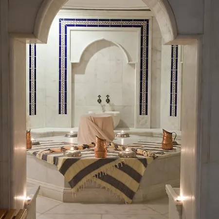 Queen's Park Turkiz 5*
