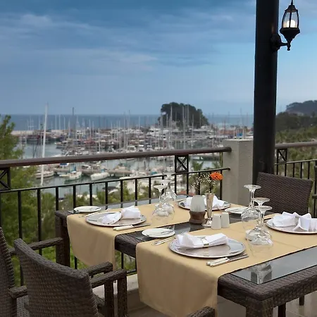 Hotel Queen's Park Turkiz 5*