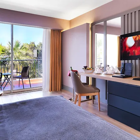 Queen's Park Turkiz 5*
