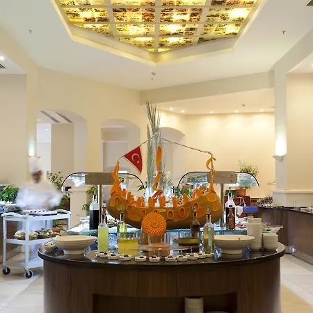 Queen's Park Turkiz מלון 5*