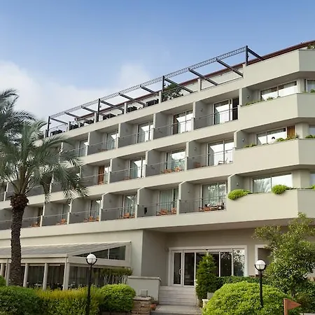 Queen's Park Turkiz Kemer